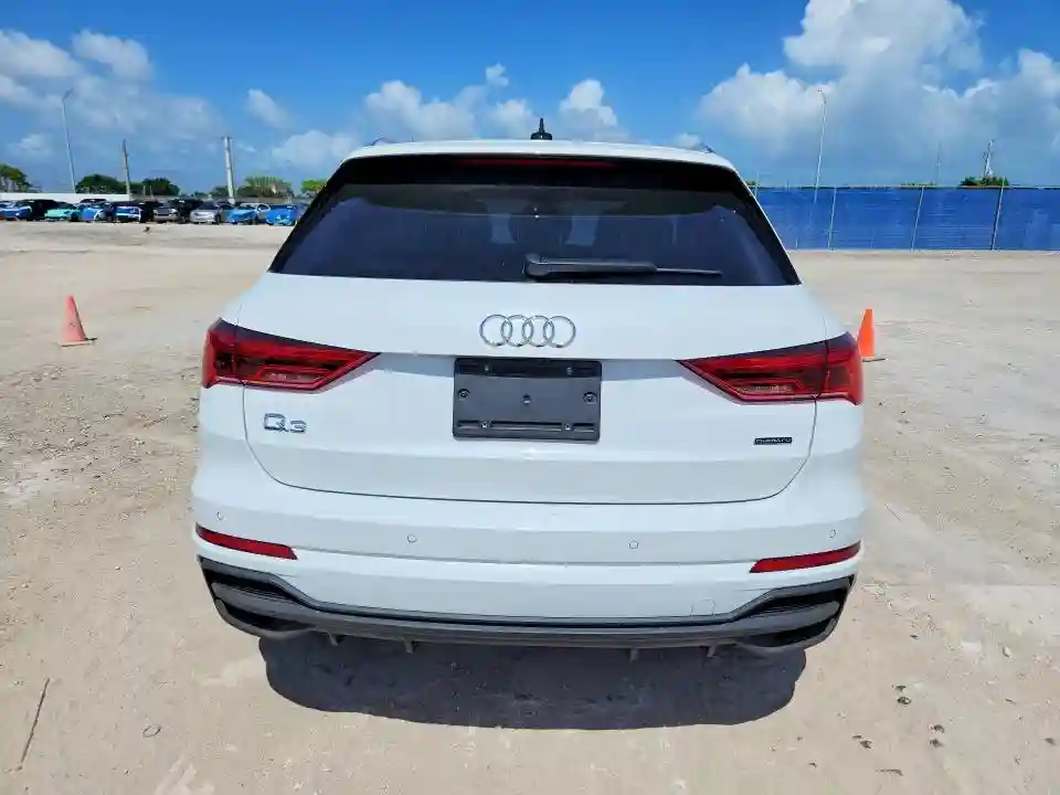 WA1DECF35R1117113 2024 AUDI Q3-5