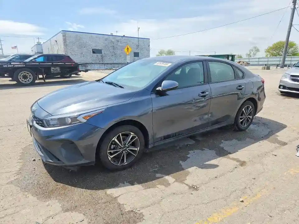 3KPF24AD2RE750629 2024 KIA FORTE-0