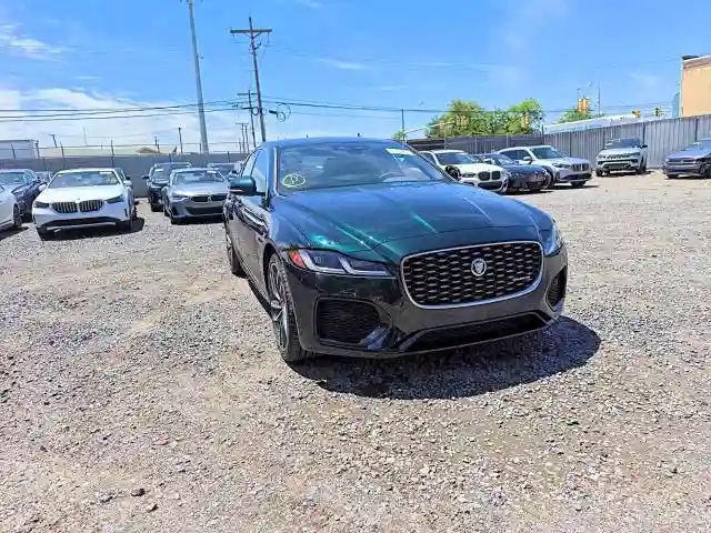 SAJBL4GX4RCY96942 2024 JAGUAR XF-2
