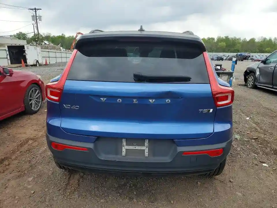 YV4162UM7M2465605 2021 VOLVO XC40-5