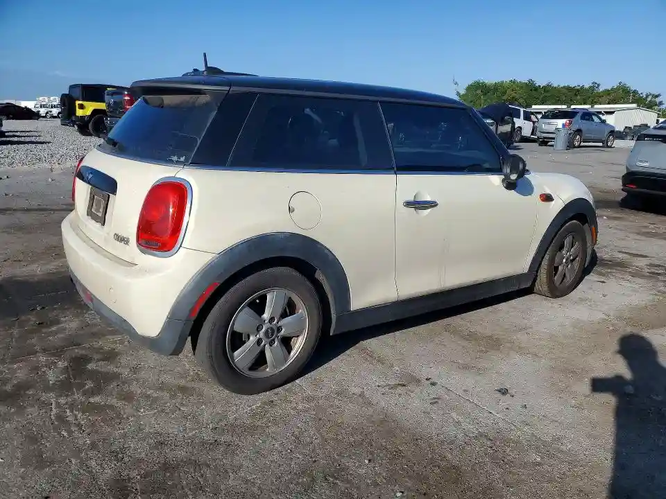 WMWXP5C36H2F60960 2017 MINI COOPER-2