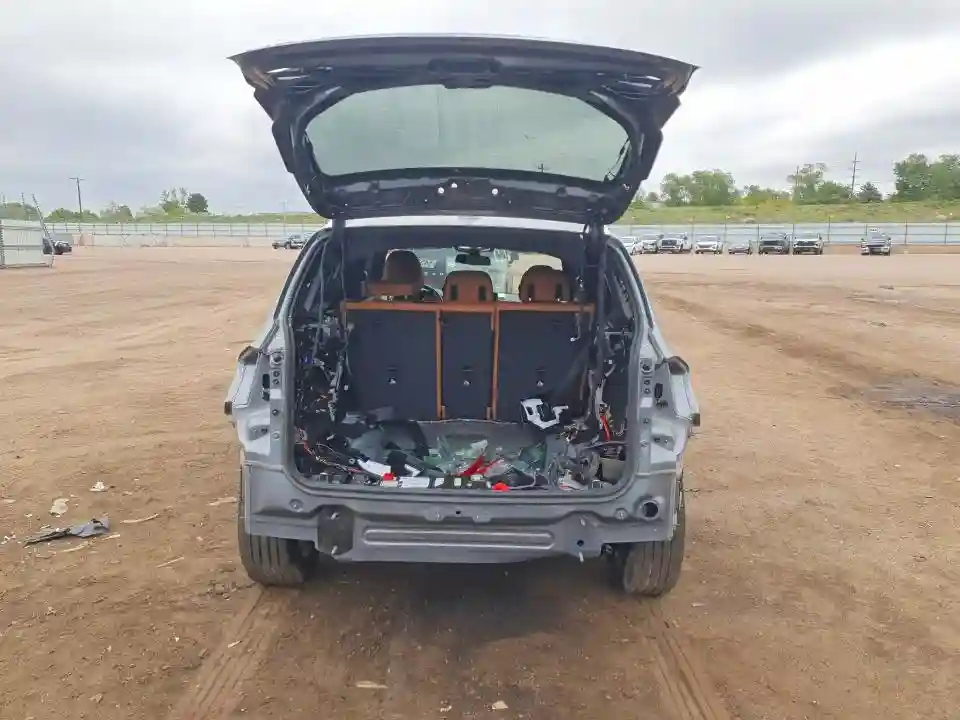 5UX53DP09R9V84688 2024 BMW X3-5