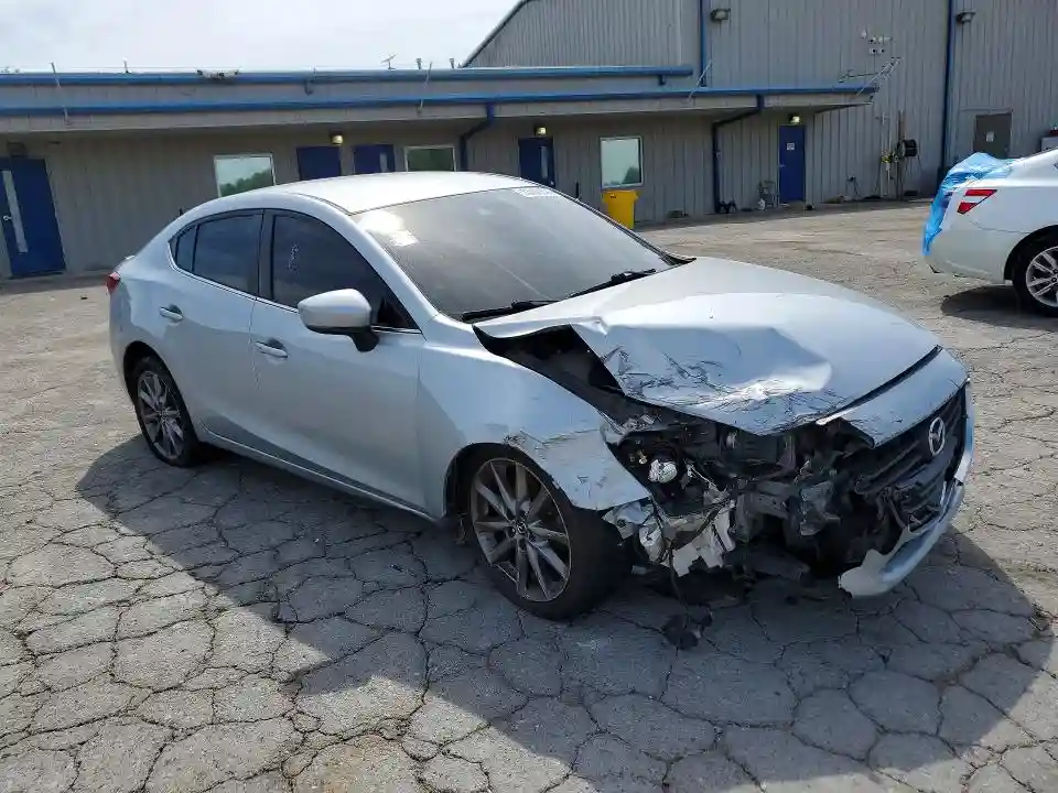 3MZBN1V38JM197790 2018 MAZDA 3-3