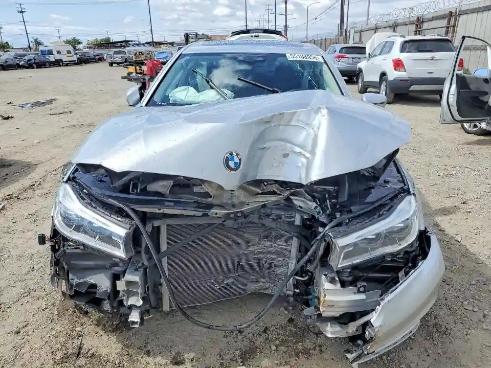 WBA7F0C50JGM23722 2018 BMW 7 SERIES-4