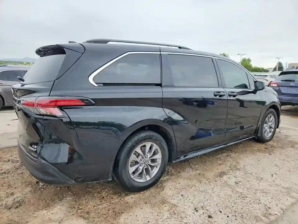 5TDKSKFC9NS070262 2022 TOYOTA SIENNA-2