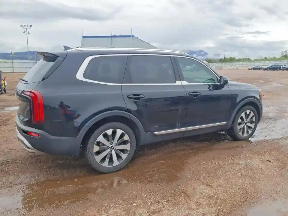 5XYP34HC6NG200751 2022 KIA TELLURIDE-2