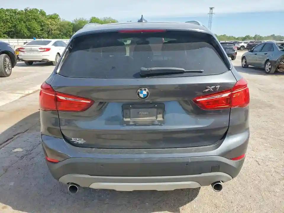 WBXHT3C3XJ5K26023 2018 BMW X1-5