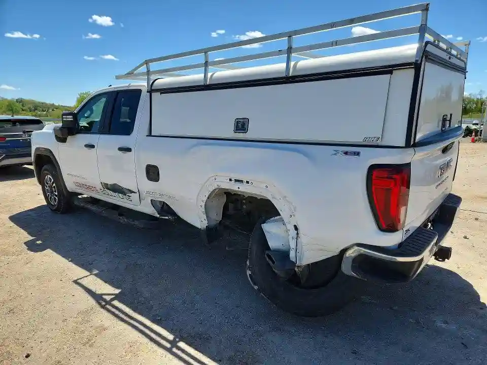 1GT59SE72RF380336 2024 GMC SIERRA-1