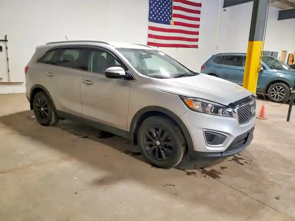 5XYPG4A51JG406411 2018 KIA SORENTO-3