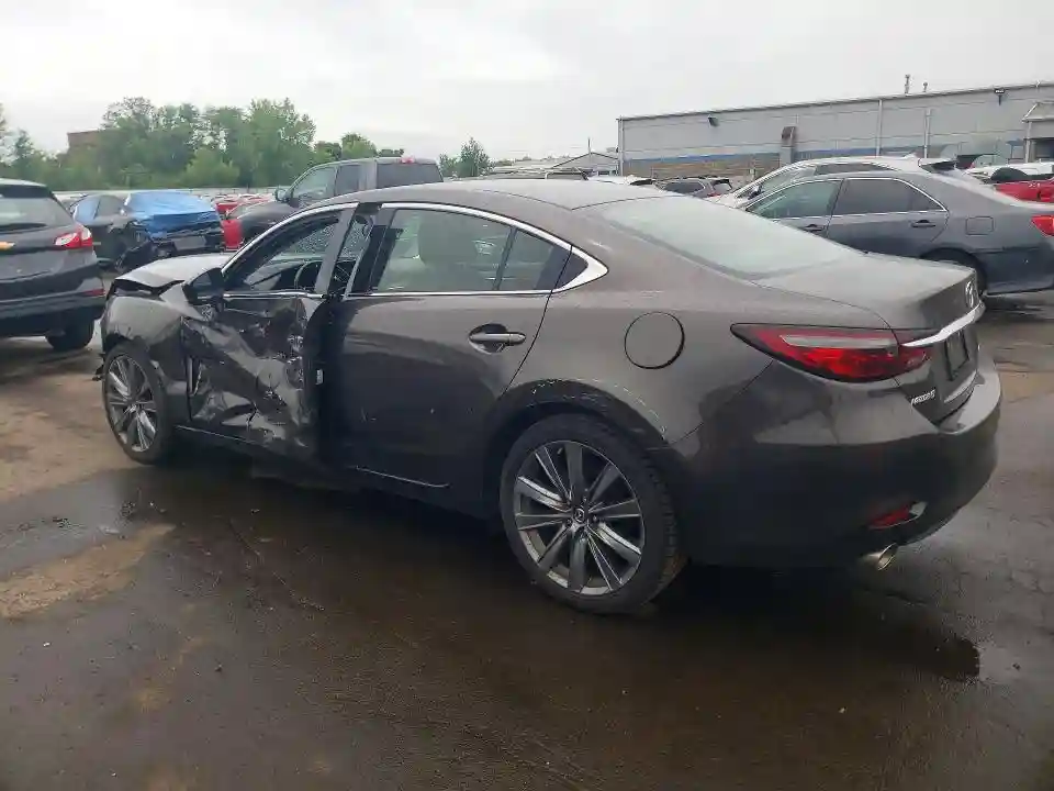 JM1GL1VM9J1315849 2018 MAZDA 6-1