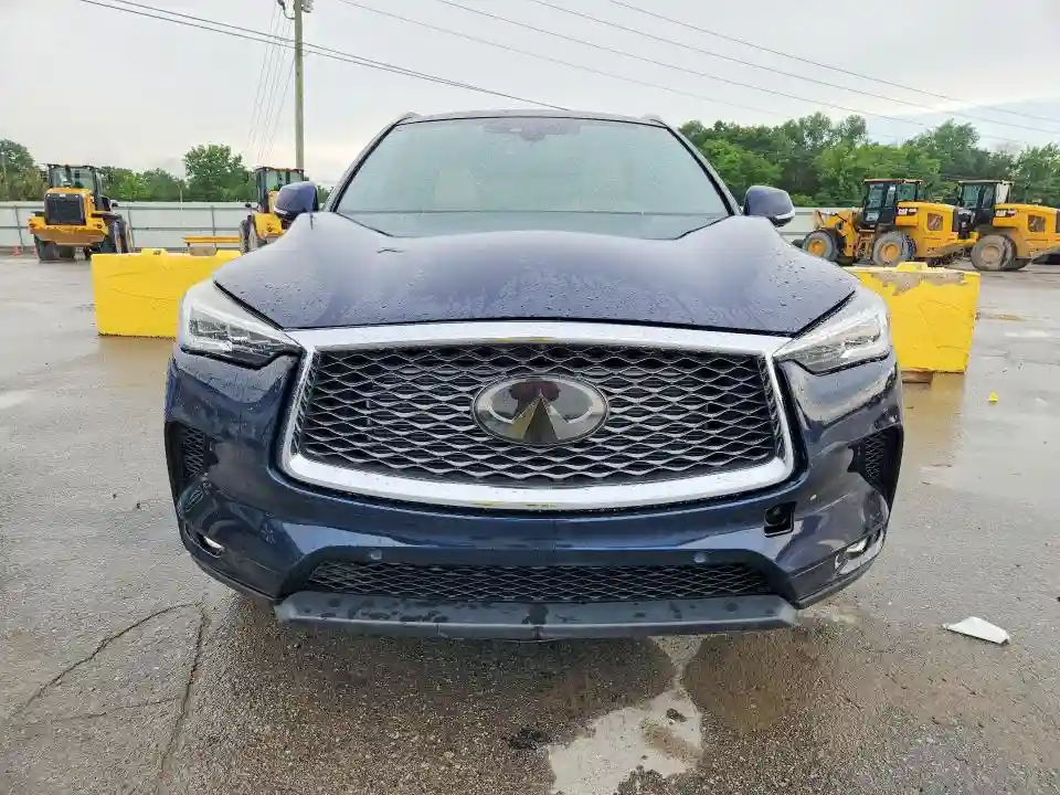 3PCAJ5M10KF145240 2019 INFINITI QX50-4