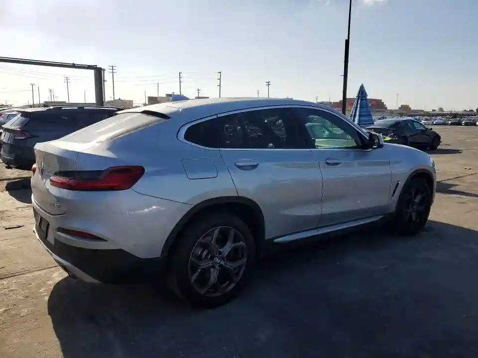 5UX2V1C02M9H86995 2021 BMW X4-2