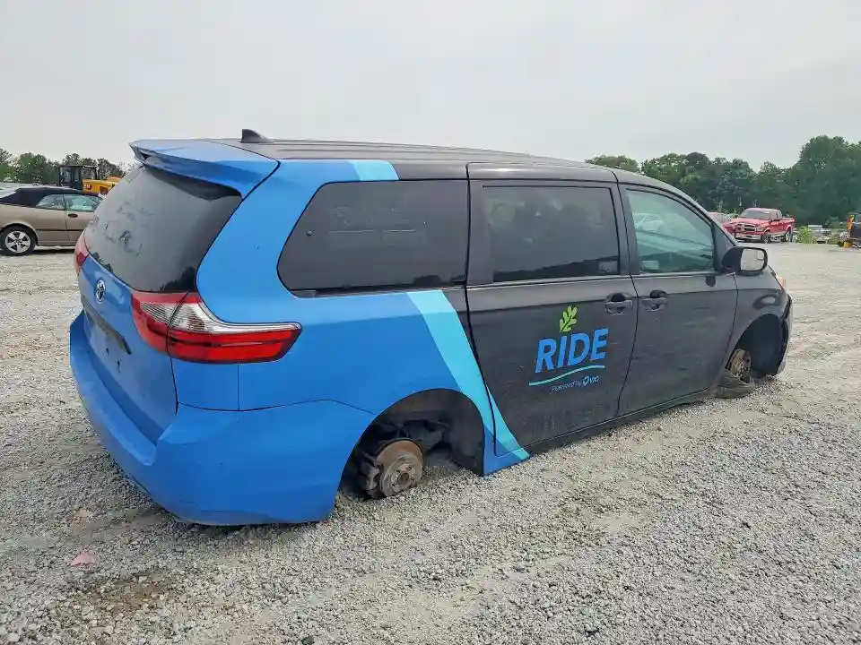 5TDZZ3DCXLS086440 2020 TOYOTA SIENNA-2