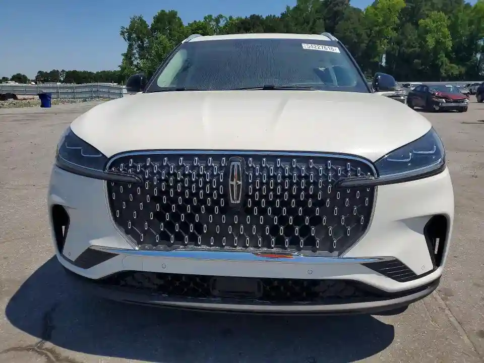 5LM5J7XC8SGL13277 2025 LINCOLN AVIATOR-4