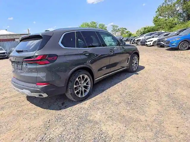 5UX23EU08T9337019 2026 BMW X5-3