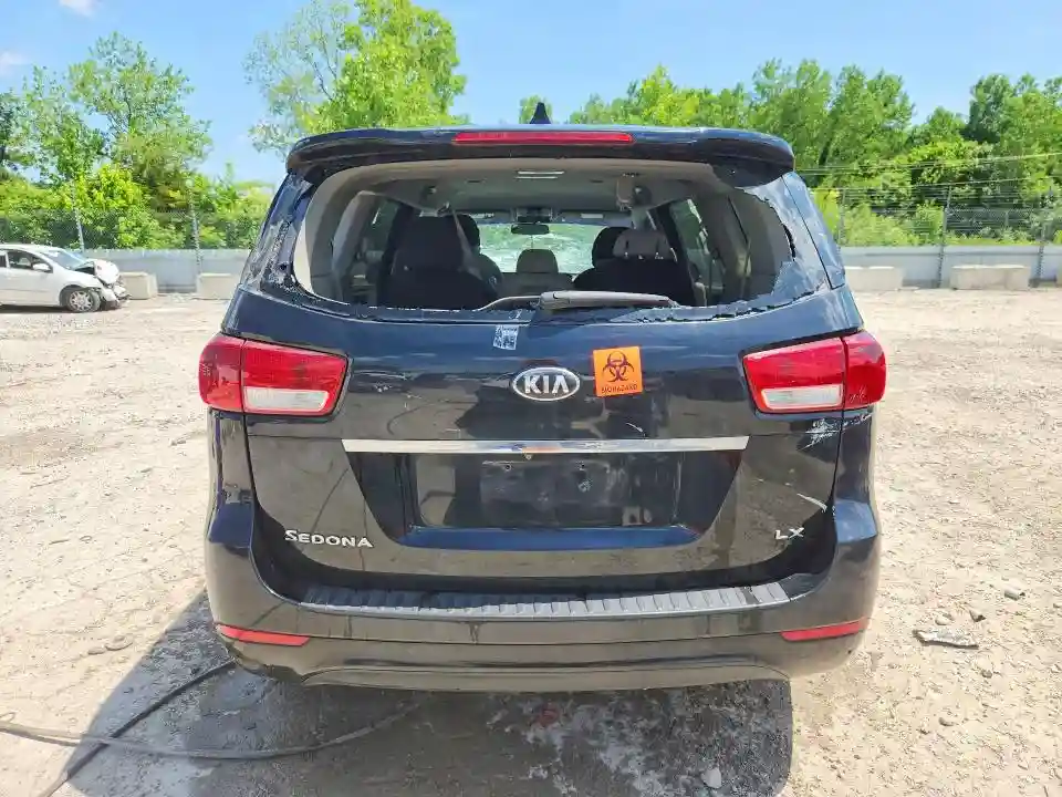 KNDMB5C1XH6228447 2017 KIA SEDONA-5