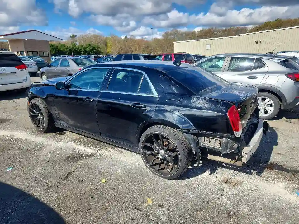 2C3CCARG4GH198568 2016 CHRYSLER 300-1