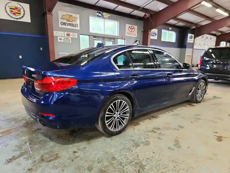 WBAJR7C06LWW62520 2020 BMW 5 SERIES-2