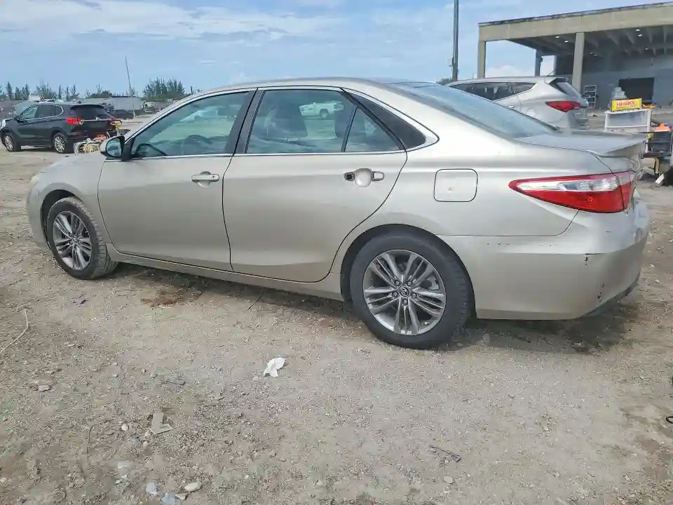 4T1BF1FK9GU167302 2016 TOYOTA CAMRY-1