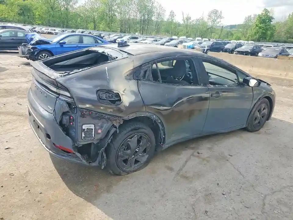 JTDACACU4T3058194 2026 TOYOTA PRIUS-2