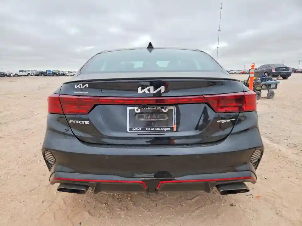 3KPF44AC9PE610821 2023 KIA FORTE-5