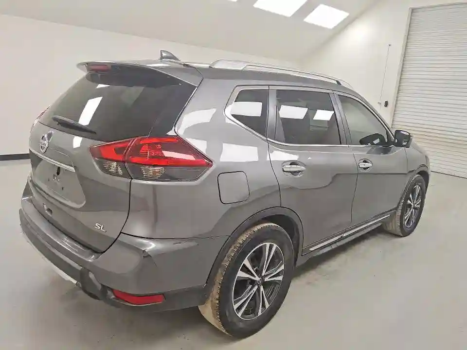 5N1AT2MT4JC776915 2018 NISSAN ROGUE-2