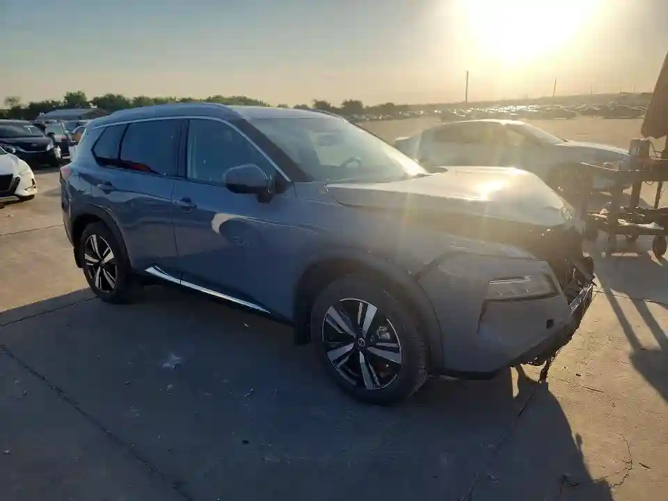 5N1AT3CA8MC807240 2021 NISSAN ROGUE-3