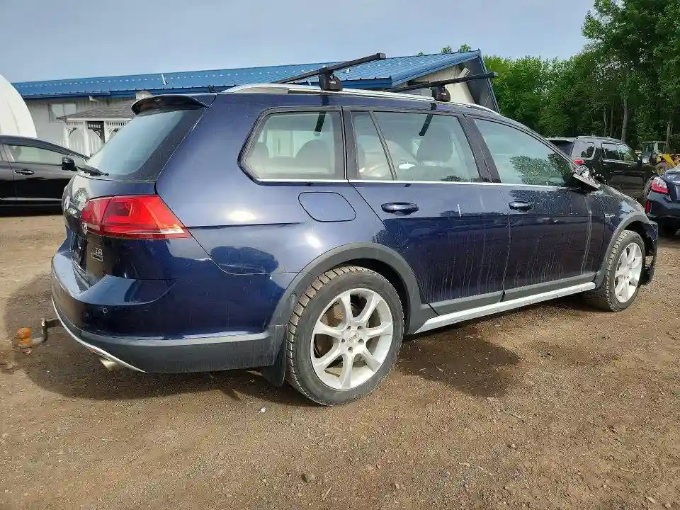 3VWH17AU8HM538235 2017 VOLKSWAGEN GOLF-2