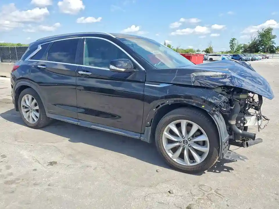 3PCAJ5M31KF108800 2019 INFINITI QX50-3