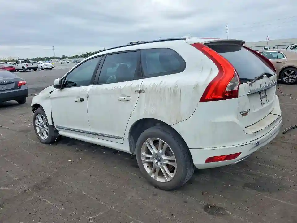 YV440MDJ8F2676329 2015 VOLVO XC60-1
