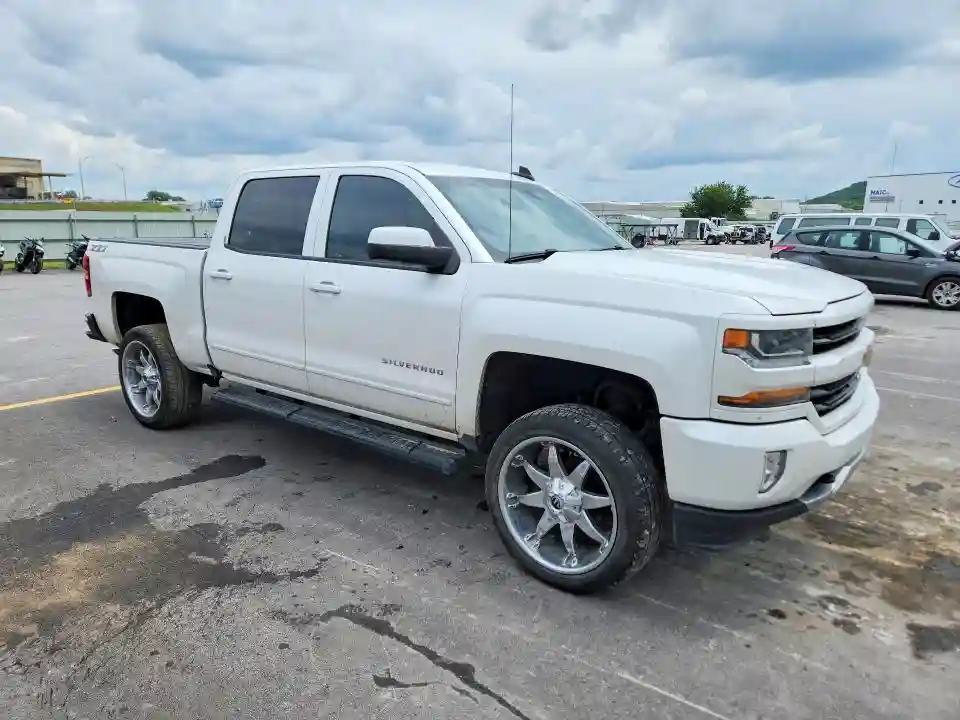 3GCUKRECXJG139407 2018 CHEVROLET SILVERADO-3