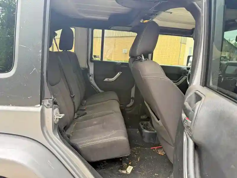 1C4BJWEG9GL205193 2016 JEEP WRANGLER-5
