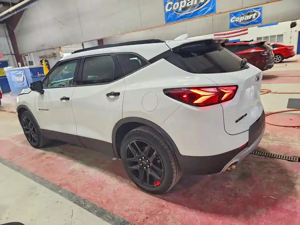 3GNKBHRS2MS537755 2021 CHEVROLET BLAZER-1