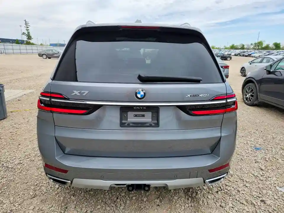 5UX23EM01S9Z89639 2025 BMW X7-5