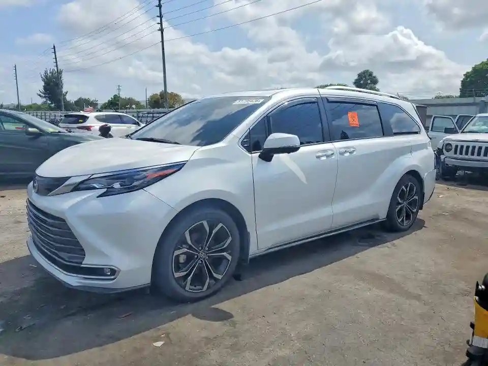 5TDERKEC2SS265884 2025 TOYOTA SIENNA-0