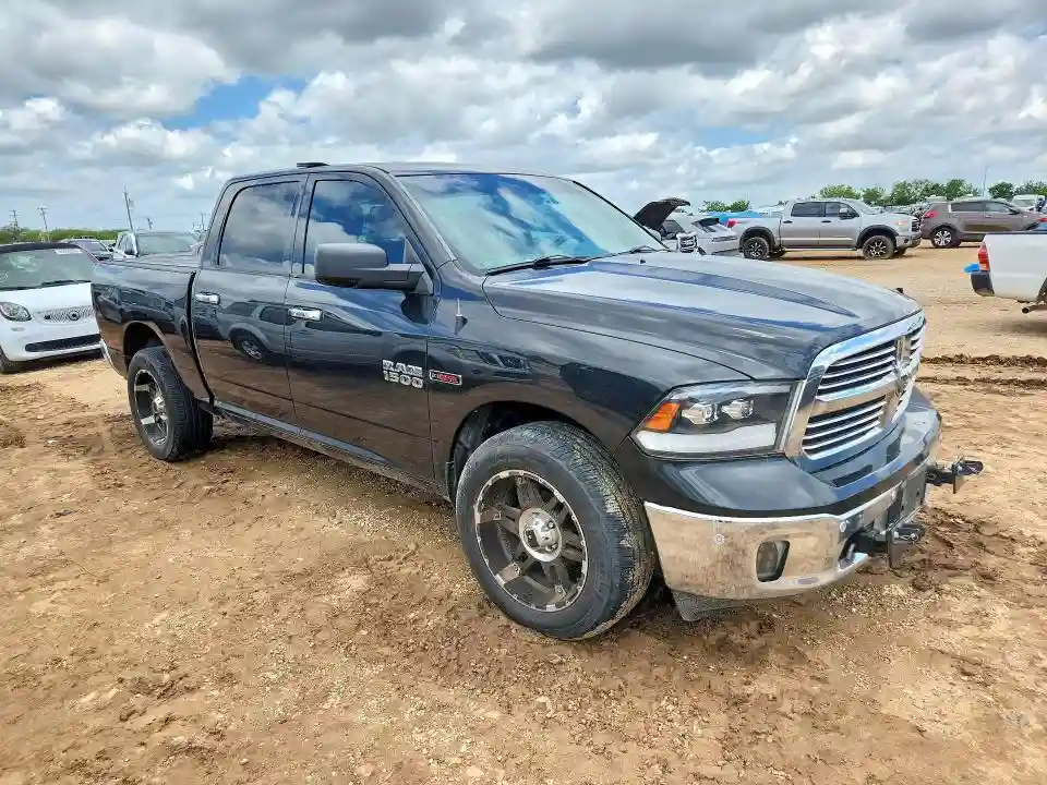 1C6RR6LM5HS741766 2017 RAM 1500-3