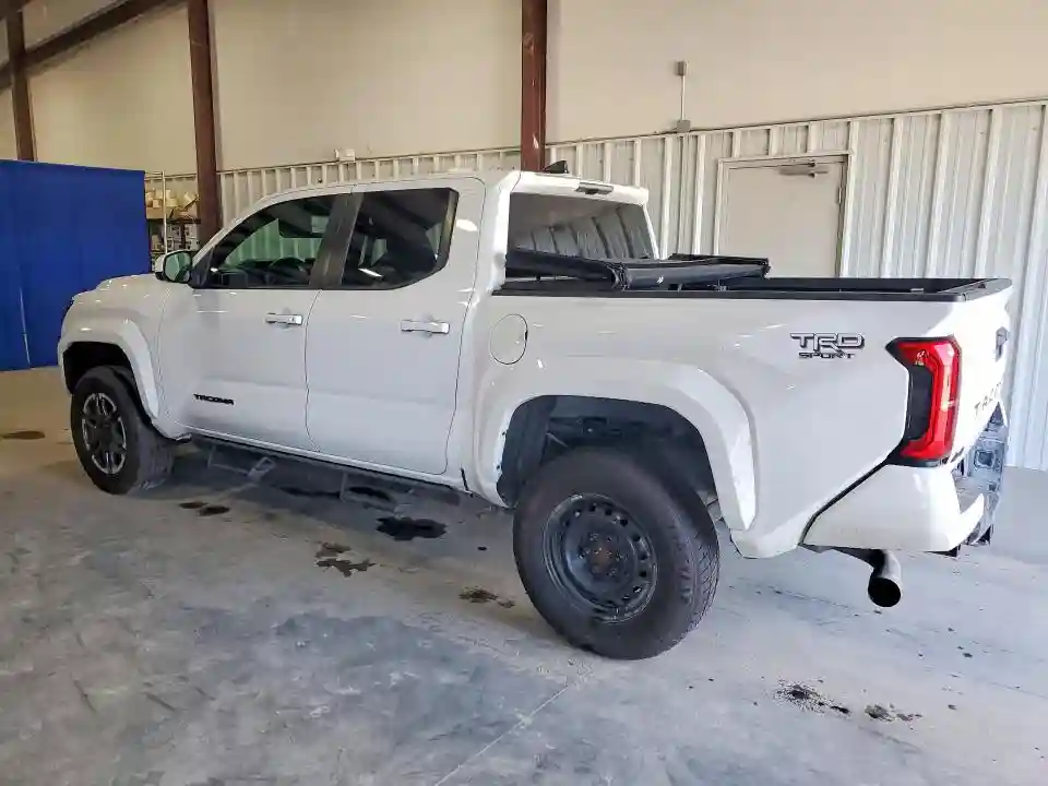 3TYLE5JN8RT023532 2024 TOYOTA TACOMA-1