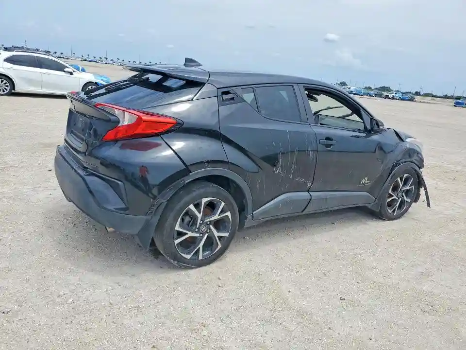 NMTKHMBX6JR020124 2018 TOYOTA C-HR-2