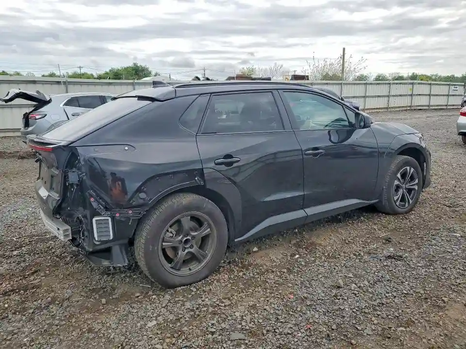 JTMAAAAA5SA067723 2025 TOYOTA BZ4X XLE-2