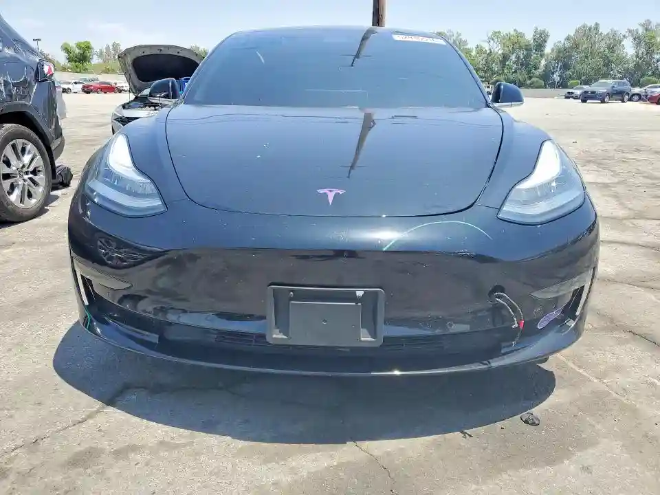 5YJ3E1EA6JF171909 2018 TESLA MODEL 3-4