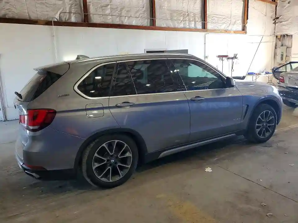5UXKT0C50J0W02064 2018 BMW X5-2
