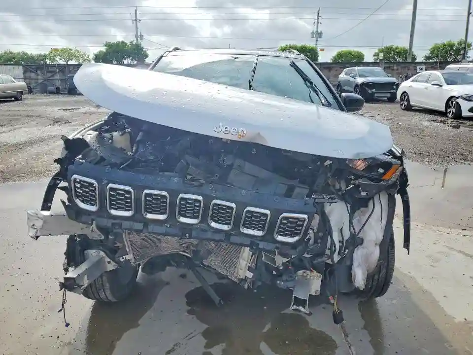 3C4NJDCN0ST508363 2025 JEEP COMPASS-4