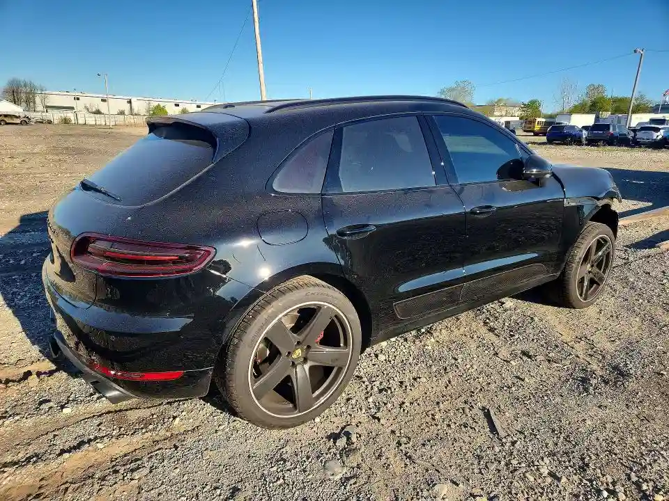WP1AF2A55HLB60098 2017 PORSCHE MACAN-2