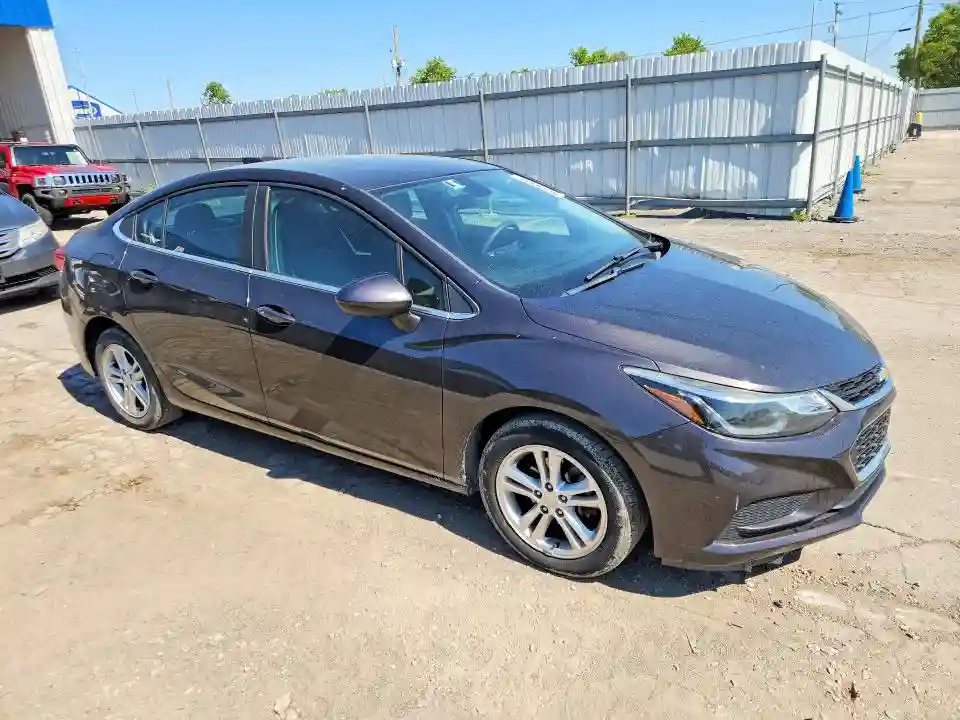 1G1BE5SM2H7152977 2017 CHEVROLET CRUZE-3