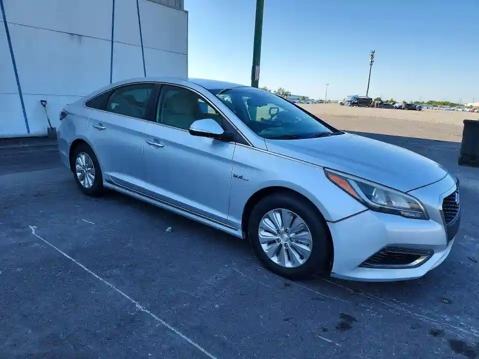 KMHE24L38HA064317 2017 HYUNDAI SONATA-3
