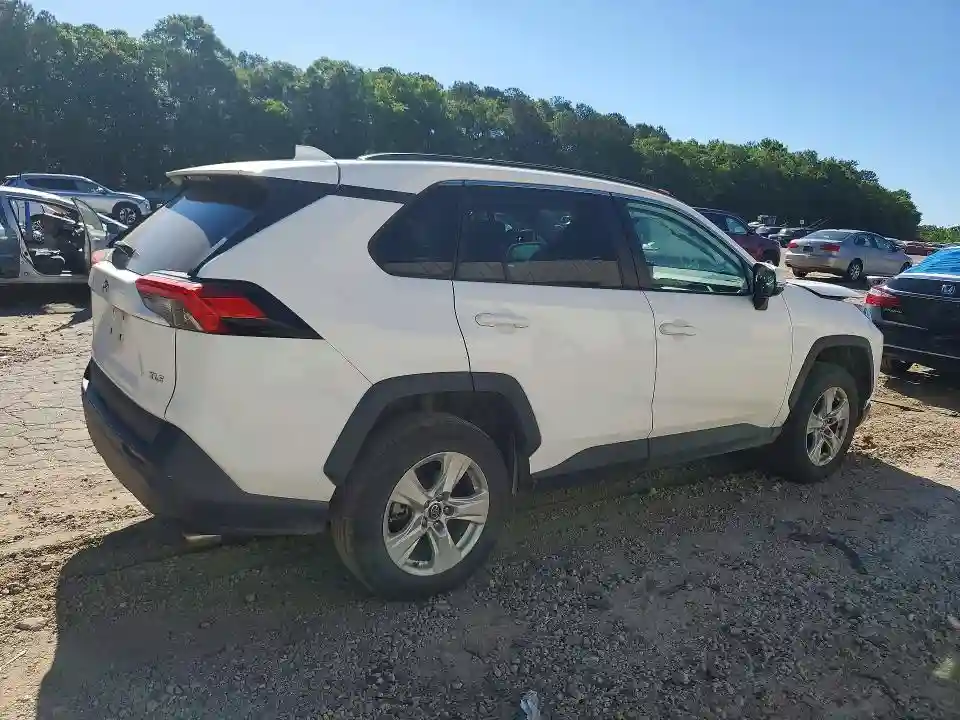2T3W1RFV1MW117649 2021 TOYOTA RAV4-2