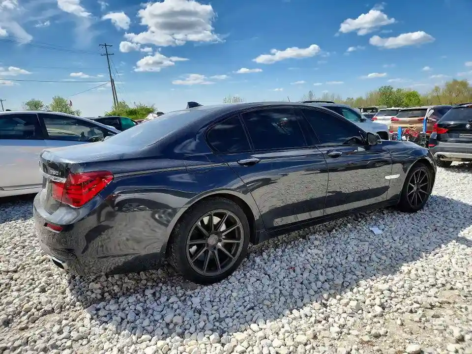 WBAYB6C5XFD966121 2015 BMW 7 SERIES-2