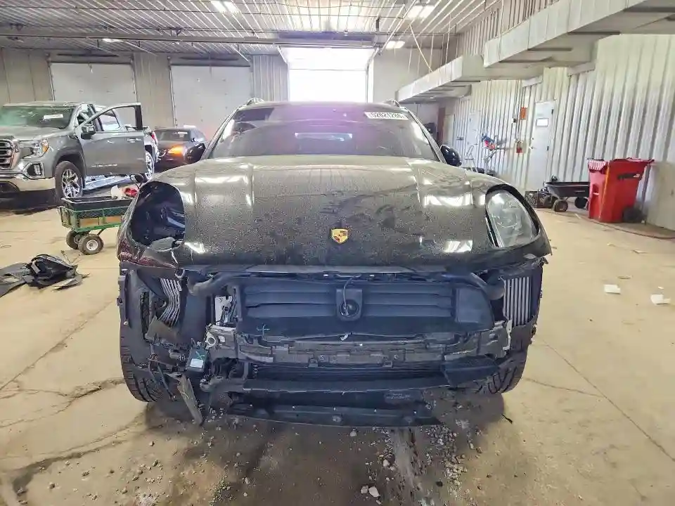 WP1AF2A55HLB60098 2017 PORSCHE MACAN-4