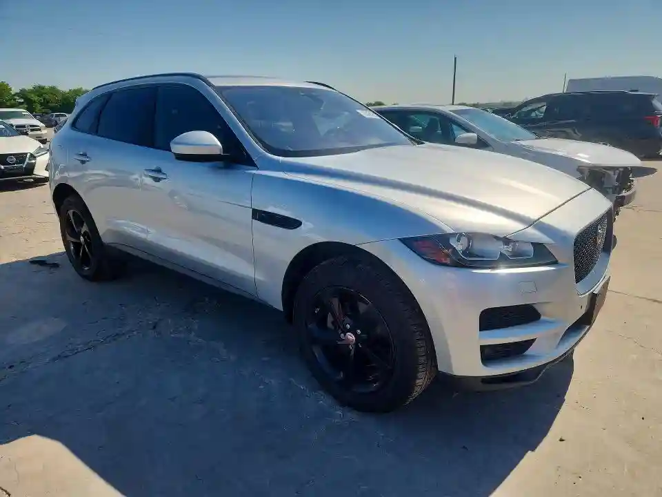 SADCJ2FX1JA265892 2018 JAGUAR F-PACE-3