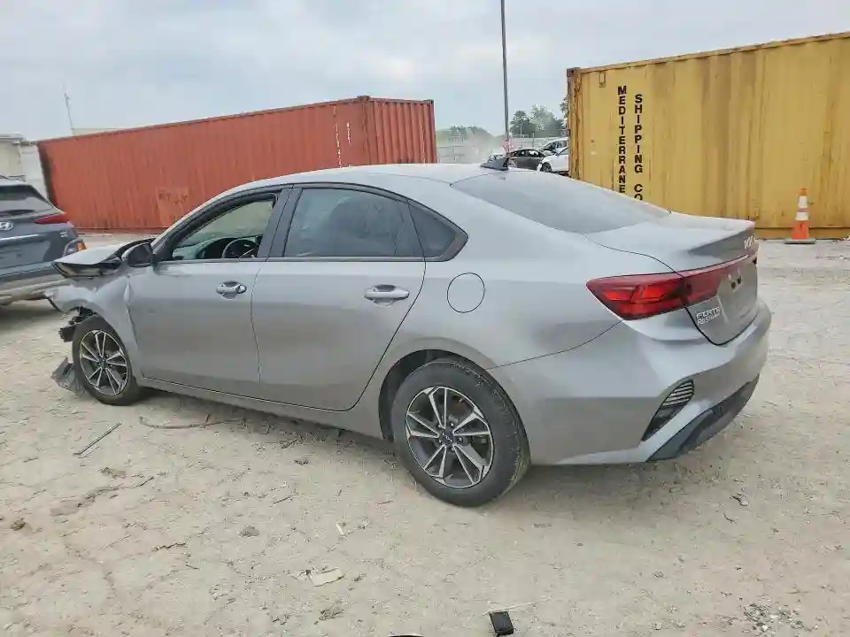 3KPF24AD7NE436906 2022 KIA FORTE LXS-1